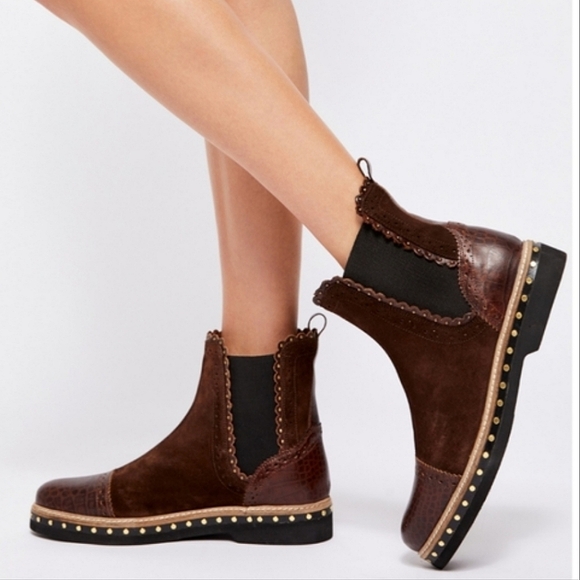 Free People Shoes - NEW Free People Atlas Chelsea Boot Brown Leather Pull On